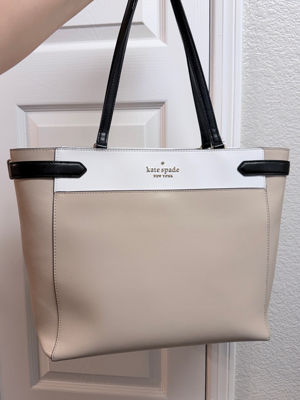 Kate Spade Staci Peach/White/Black Colorblock Laptop Travel Work Tote Bag Purse